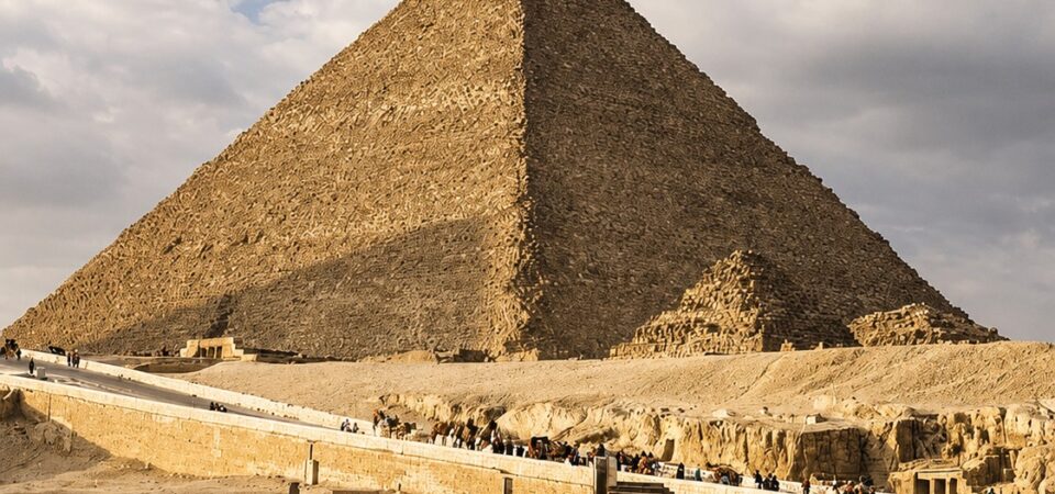 Pyramids and Egyptian Museum Tour